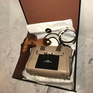 Coach Swagger 27 in Stone w/ Gift Box & FREE GIFT